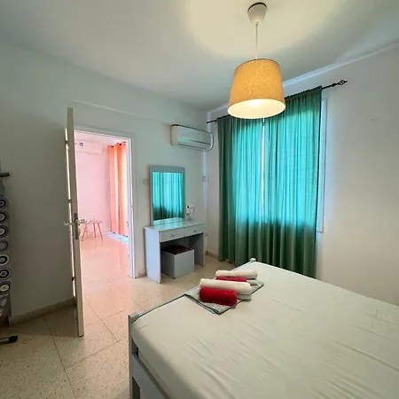 Апартаменти Magic Sea Ларнака