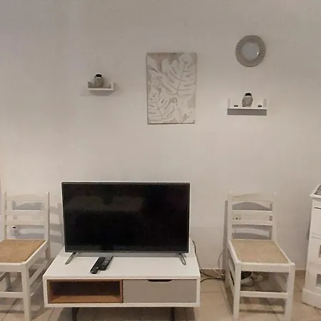 Magic Sea Apartment Larnaca